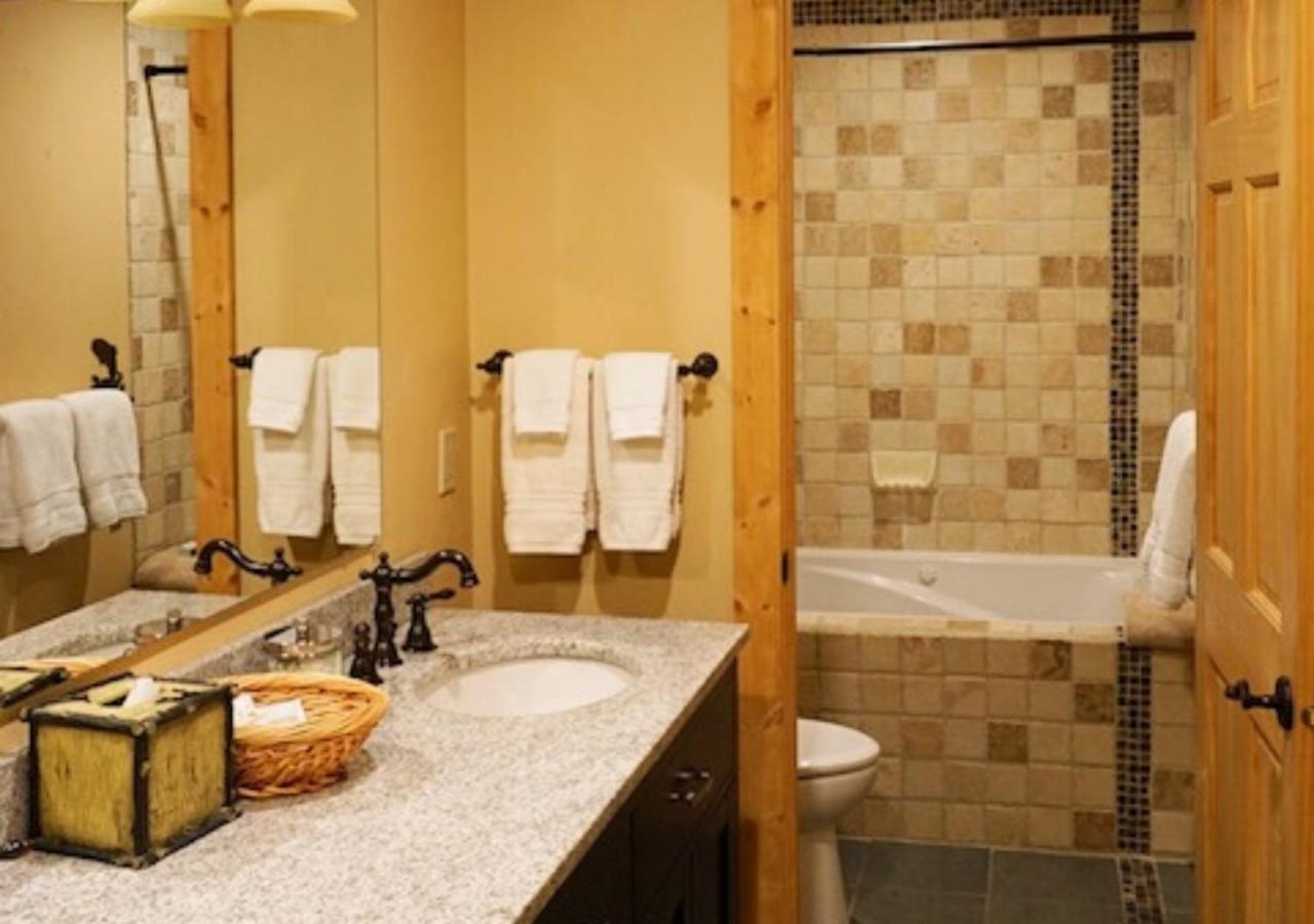 Hidden Moose Lodge Whitefish Bagian luar foto