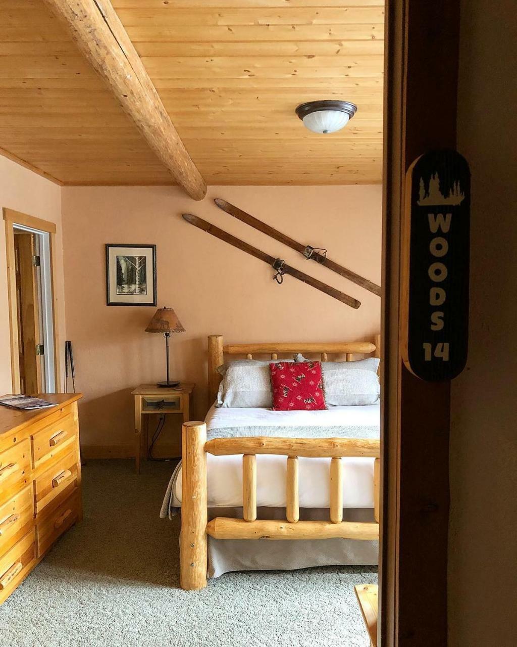 Hidden Moose Lodge Whitefish Bagian luar foto